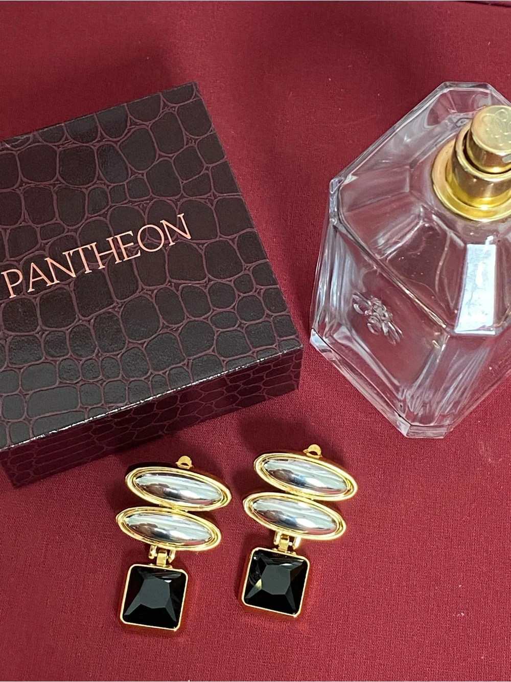 Never-Worn Pantheon Art Deco Earrings in 18k Gold